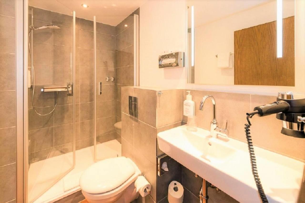 Ivy Hotel Волфсбург Екстериор снимка